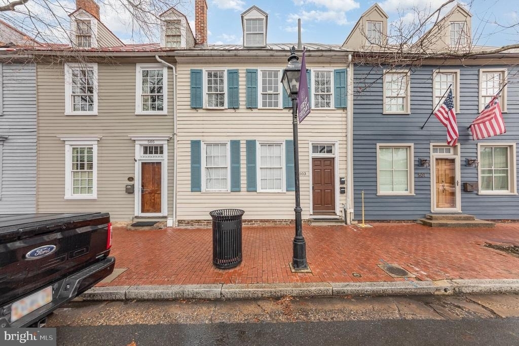 503 Caroline Street - Photo 0