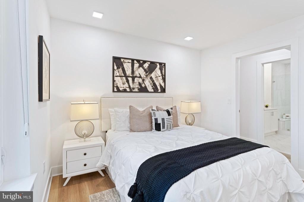 701 N Henry Street - Photo 22