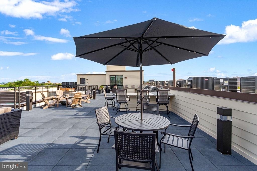 701 N Henry Street - Photo 37