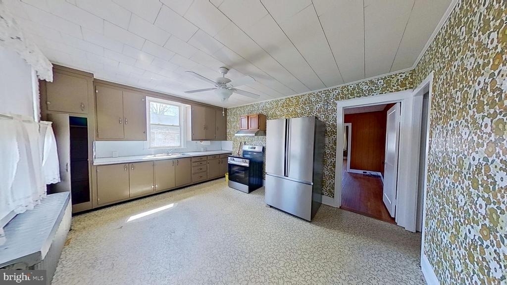 1301 N Duke Street - Photo 1