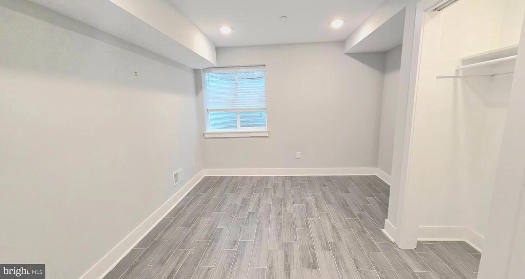 5233 Chancellor Street - Photo 11