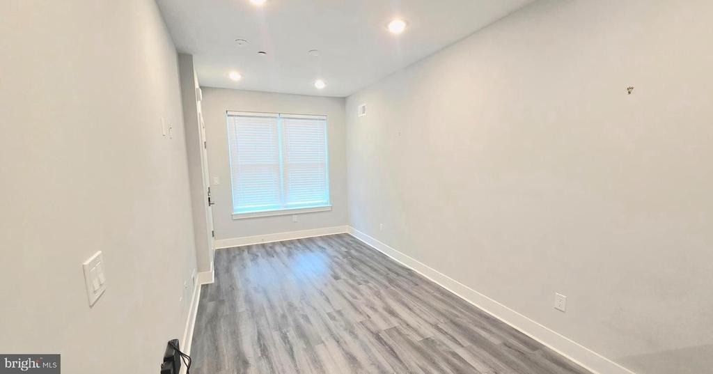 5233 Chancellor Street - Photo 6