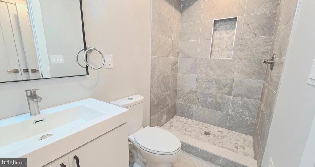 5233 Chancellor Street - Photo 13