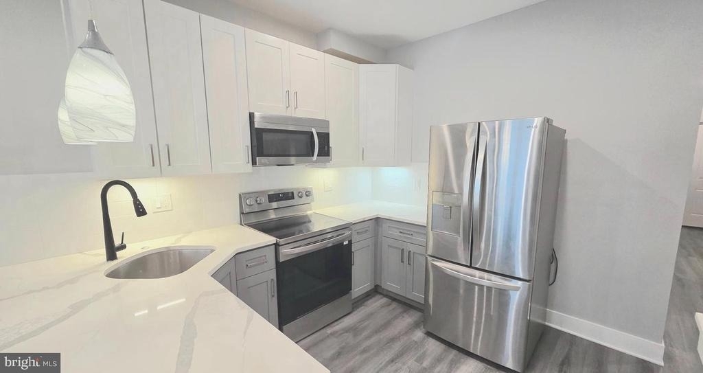 5233 Chancellor Street - Photo 1