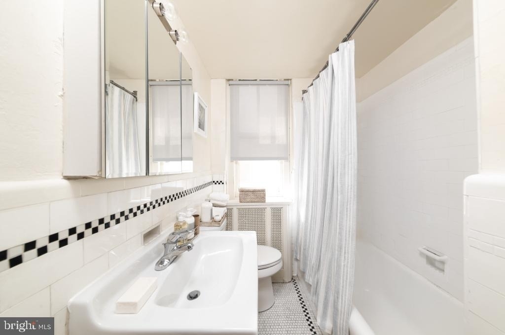 2100 Walnut Street - Photo 1