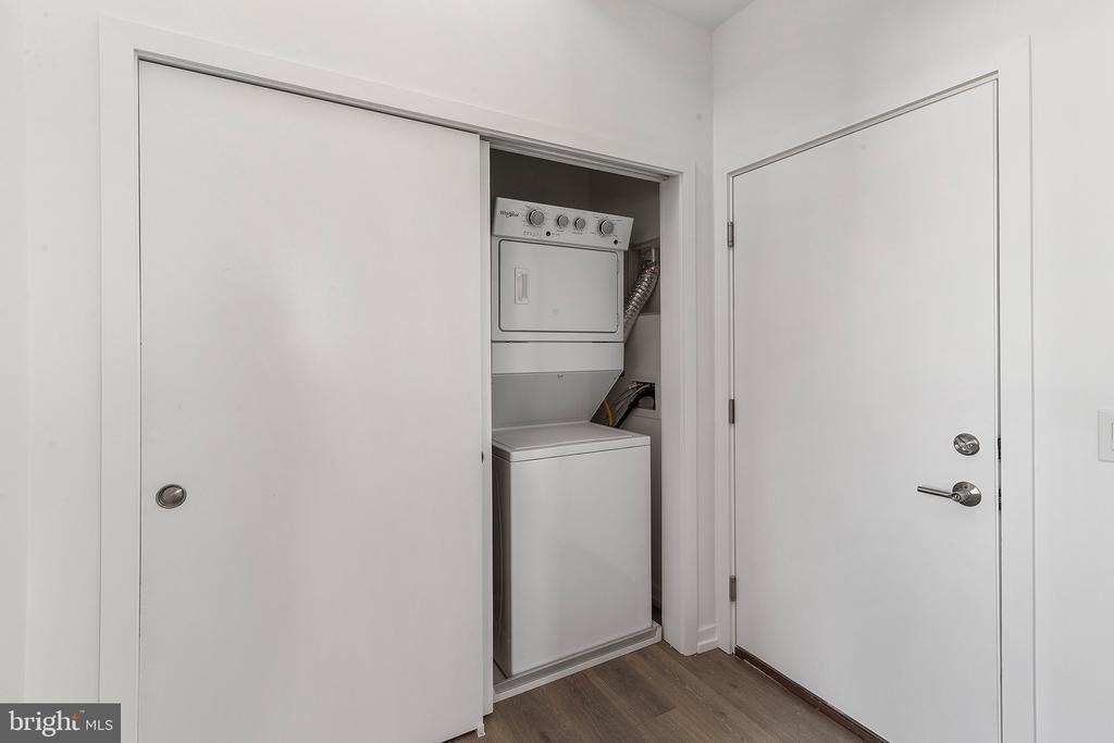 1229 Front St - Photo 9