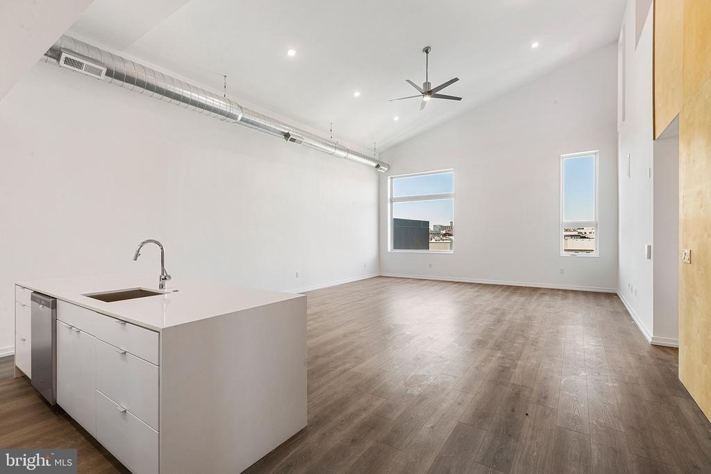 1229 Front St - Photo 1
