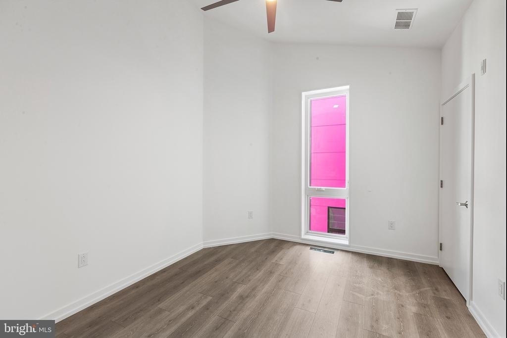 1229 Front St - Photo 8