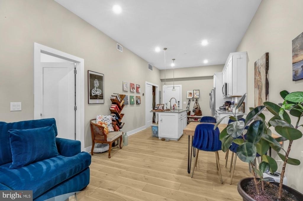 2621 W Jefferson Street - Photo 8