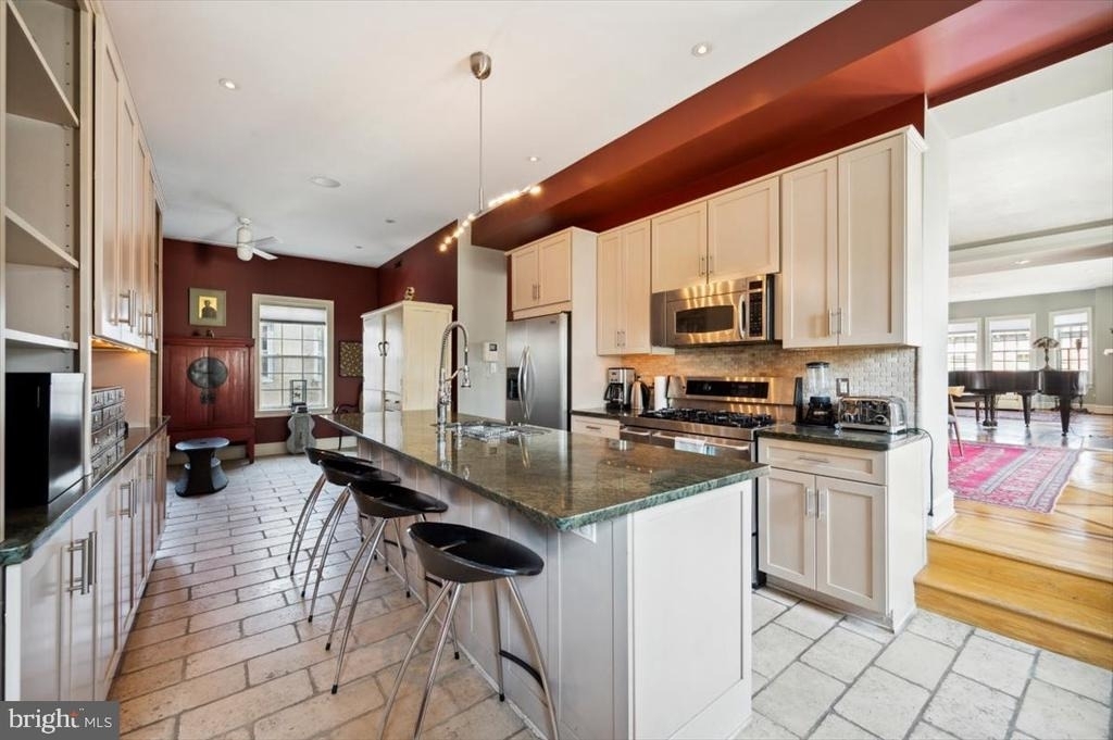624 S 6th Street - Photo 9