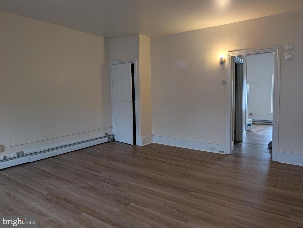 646 Chestnut Street - Photo 3