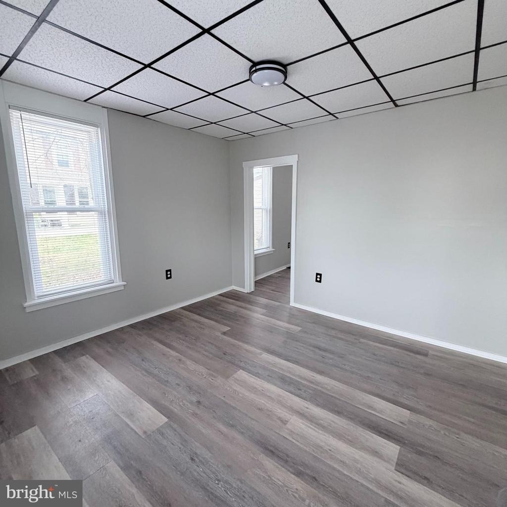 980 Scotland Ave - Photo 2
