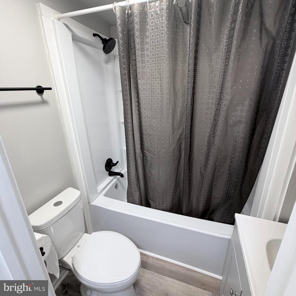 980 Scotland Ave - Photo 8