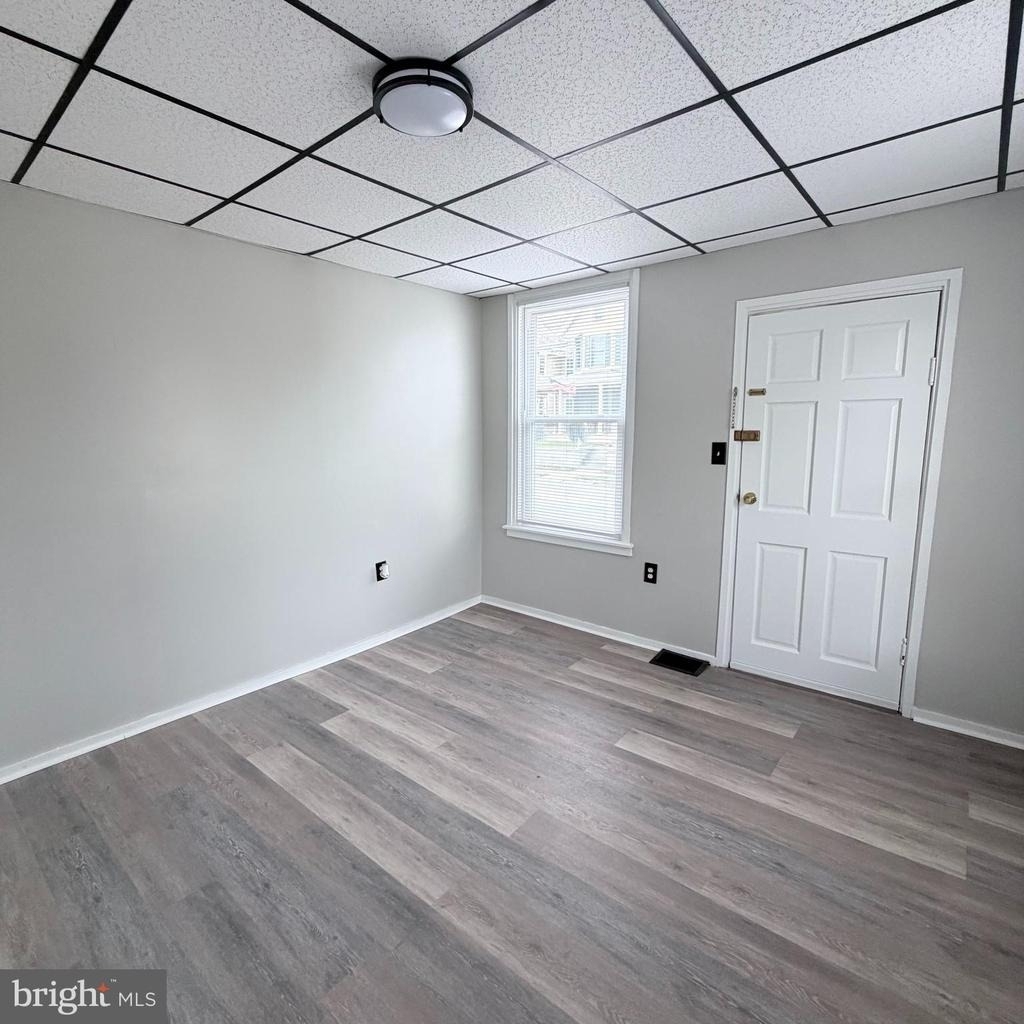 980 Scotland Ave - Photo 3