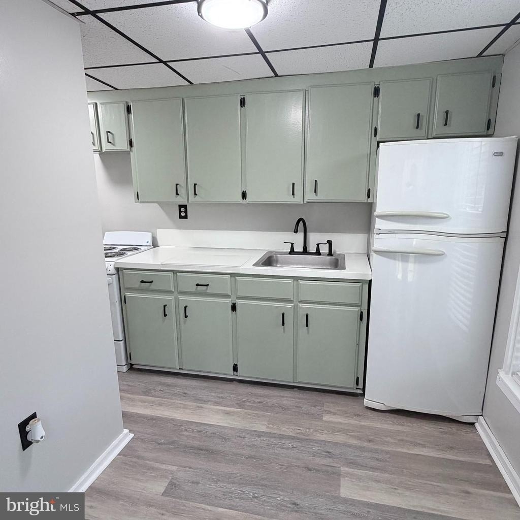 980 Scotland Ave - Photo 7