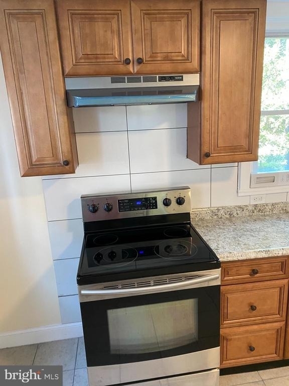 1312 E 13th Street - Photo 4