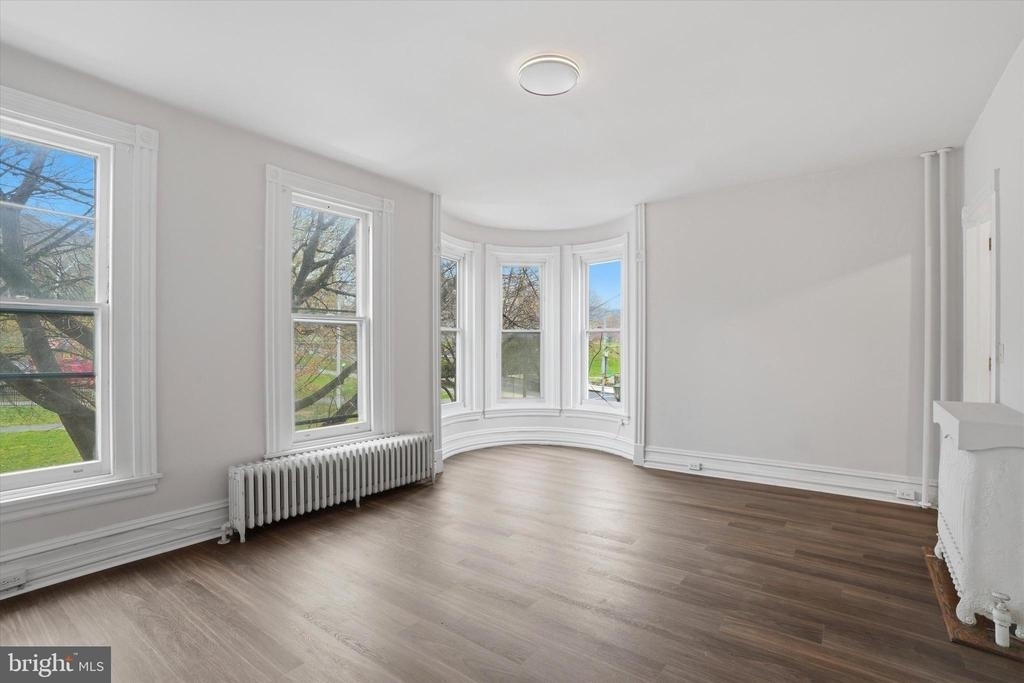 112 N 11th Street - Photo 2