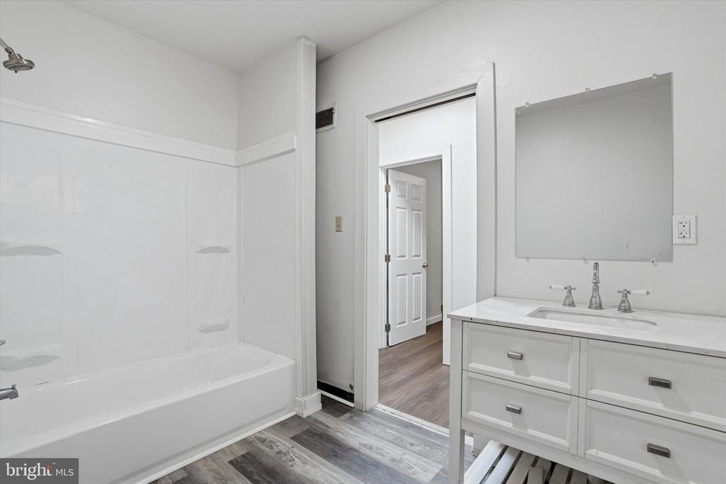 112 N 11th Street - Photo 8