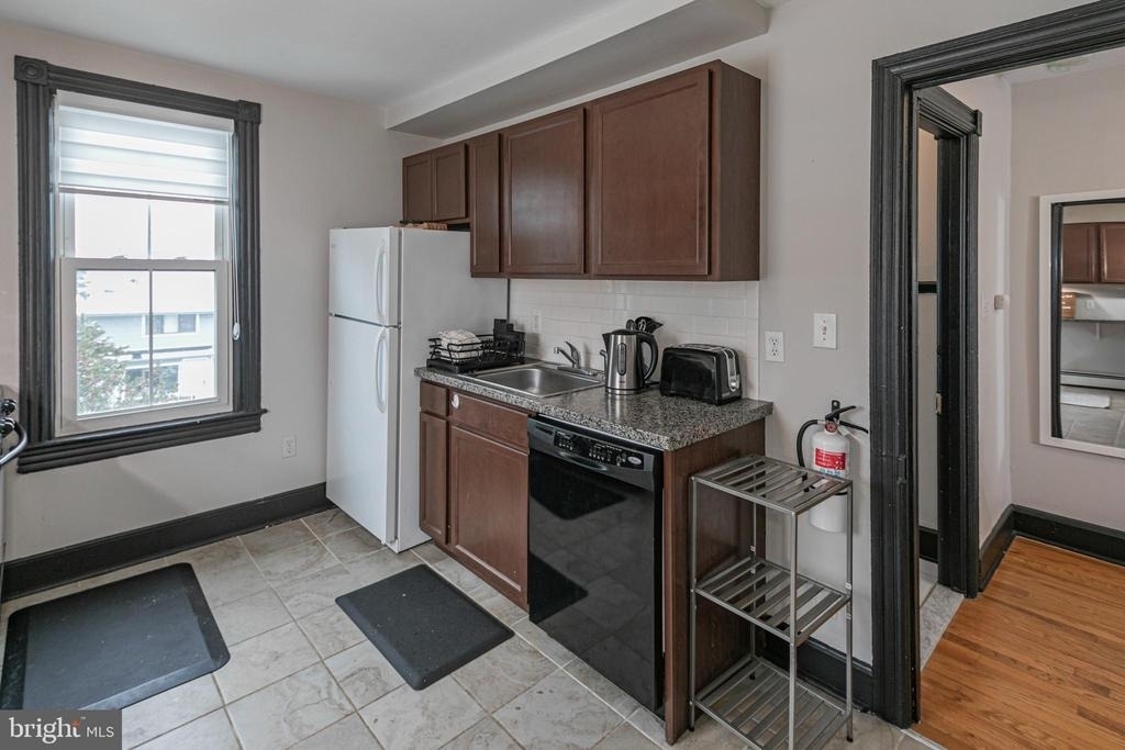 357 Nassau Street - Photo 6