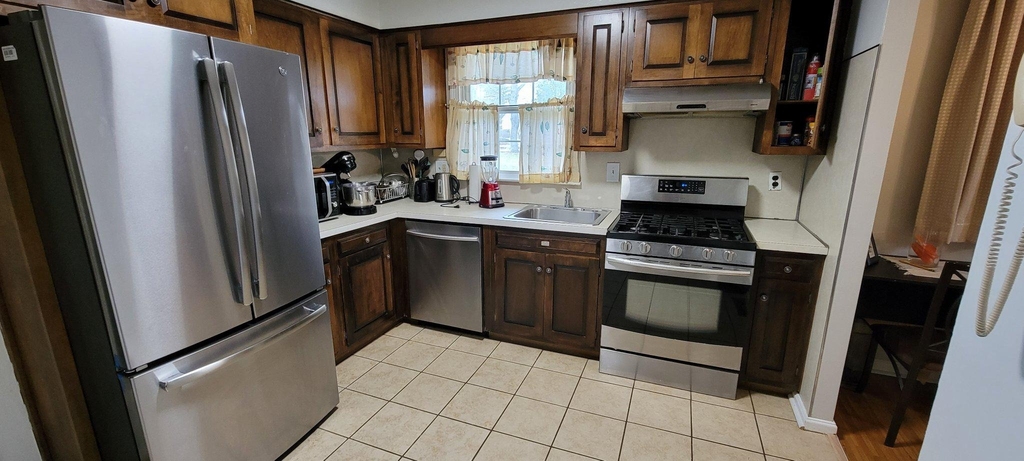 117 N Brookfield Road - Photo 2