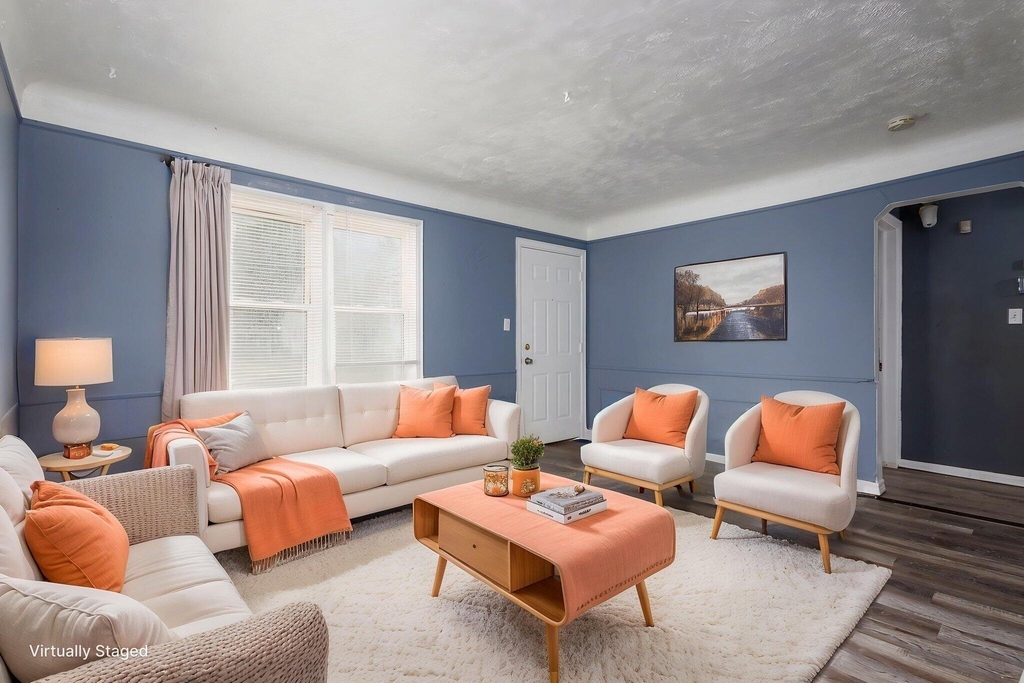 19435 Mccormick Street - Photo 4