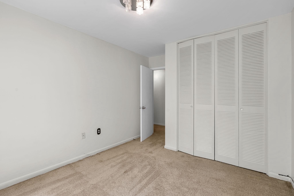 10643 Weymouth Street - Photo 22
