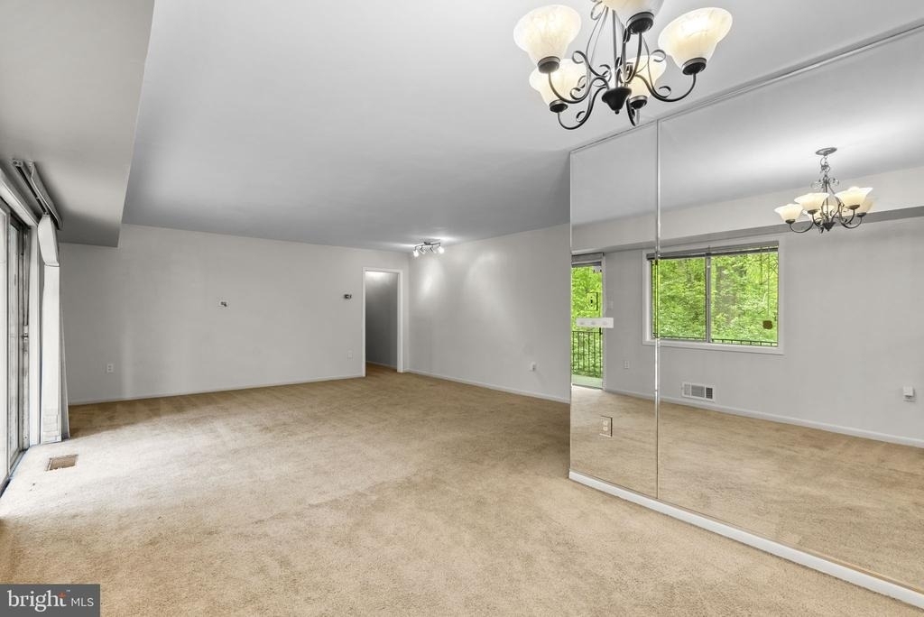 10643 Weymouth Street - Photo 10