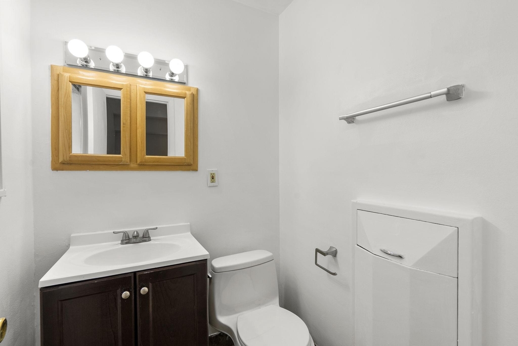 10643 Weymouth Street - Photo 18