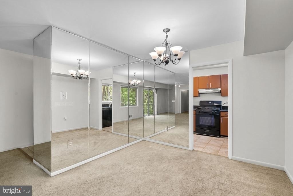 10643 Weymouth Street - Photo 8