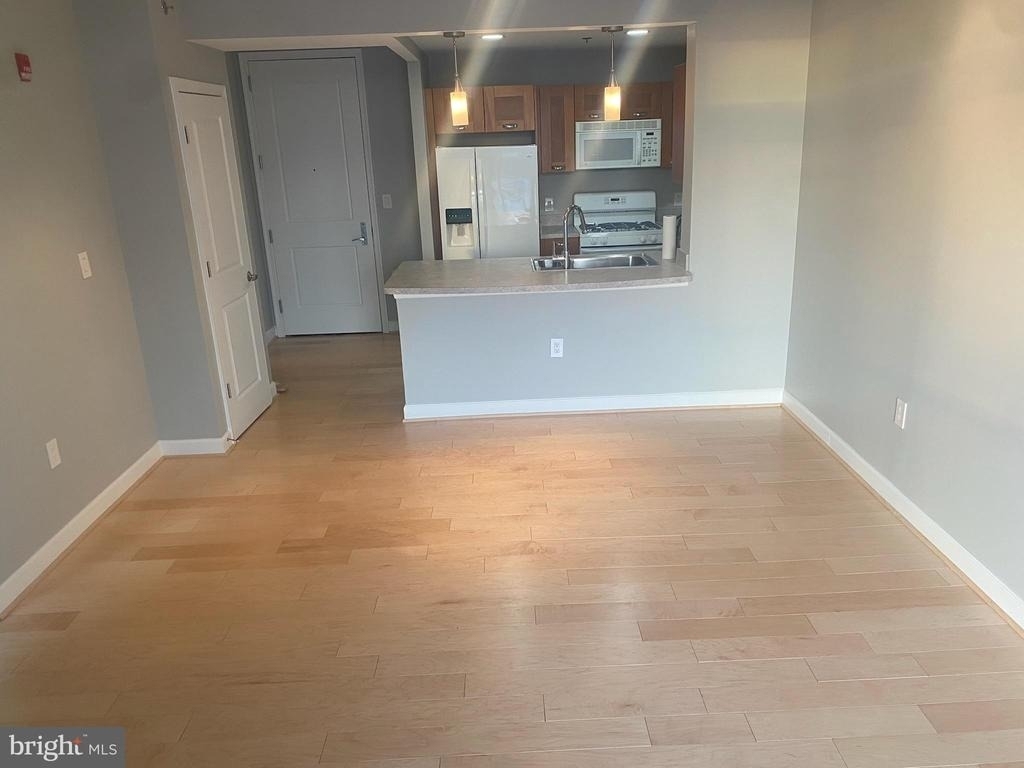 5750 Bou Avenue - Photo 2