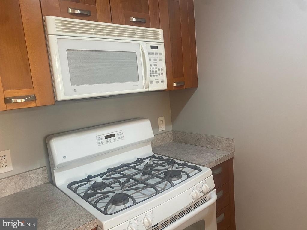 5750 Bou Avenue - Photo 11