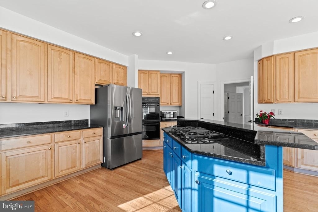 14216 Cervantes Avenue - Photo 5