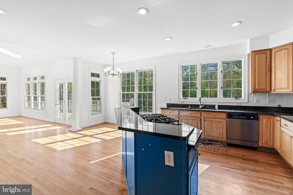 14216 Cervantes Avenue - Photo 7