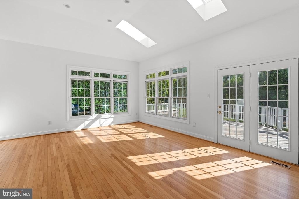 14216 Cervantes Avenue - Photo 9
