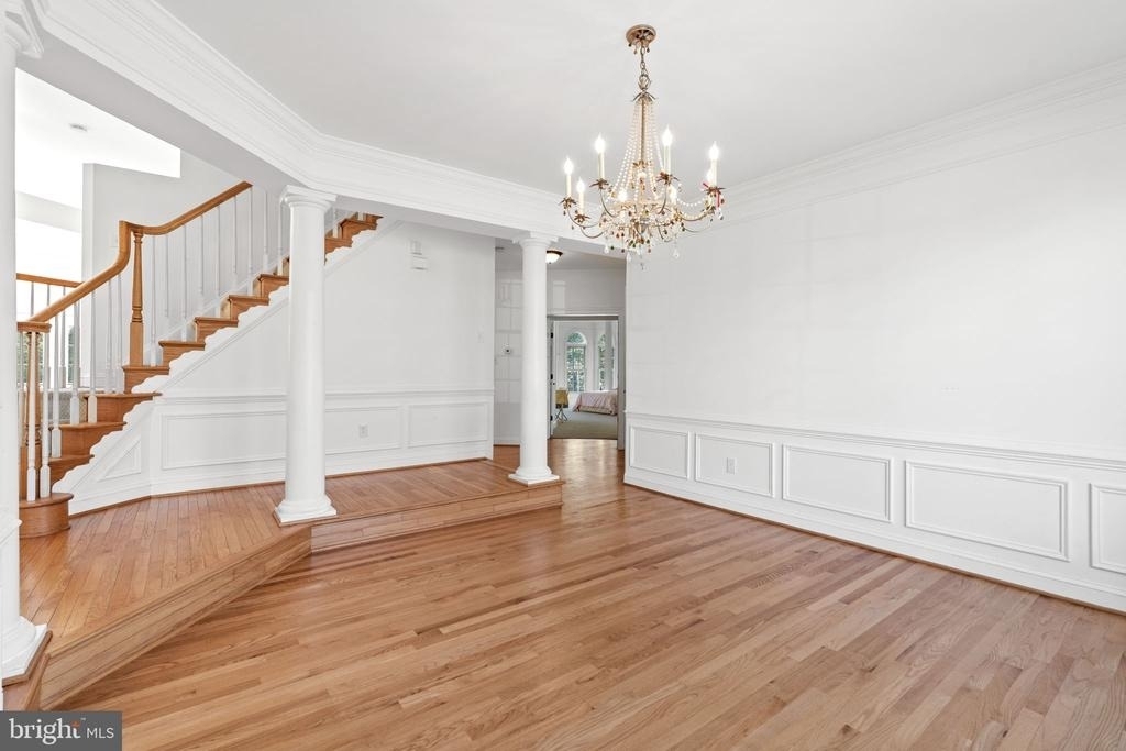 14216 Cervantes Avenue - Photo 3