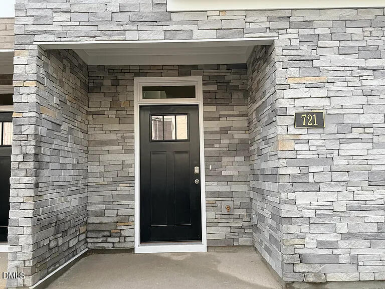721 Lucky Clover Way - Photo 1