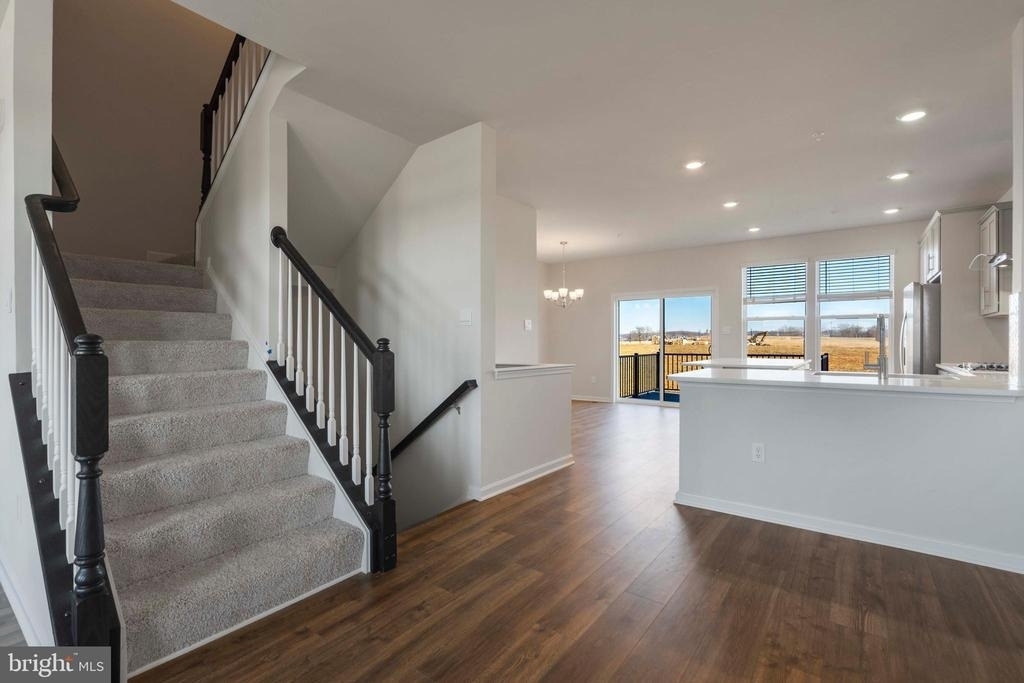462 Tiller Street - Photo 6