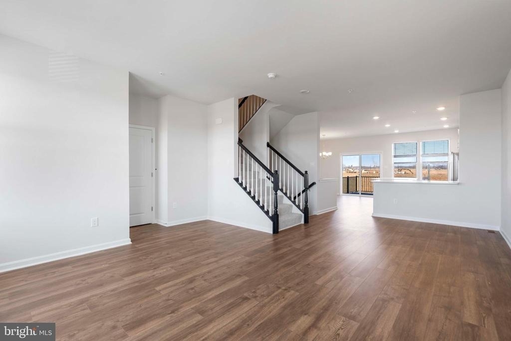 462 Tiller Street - Photo 4