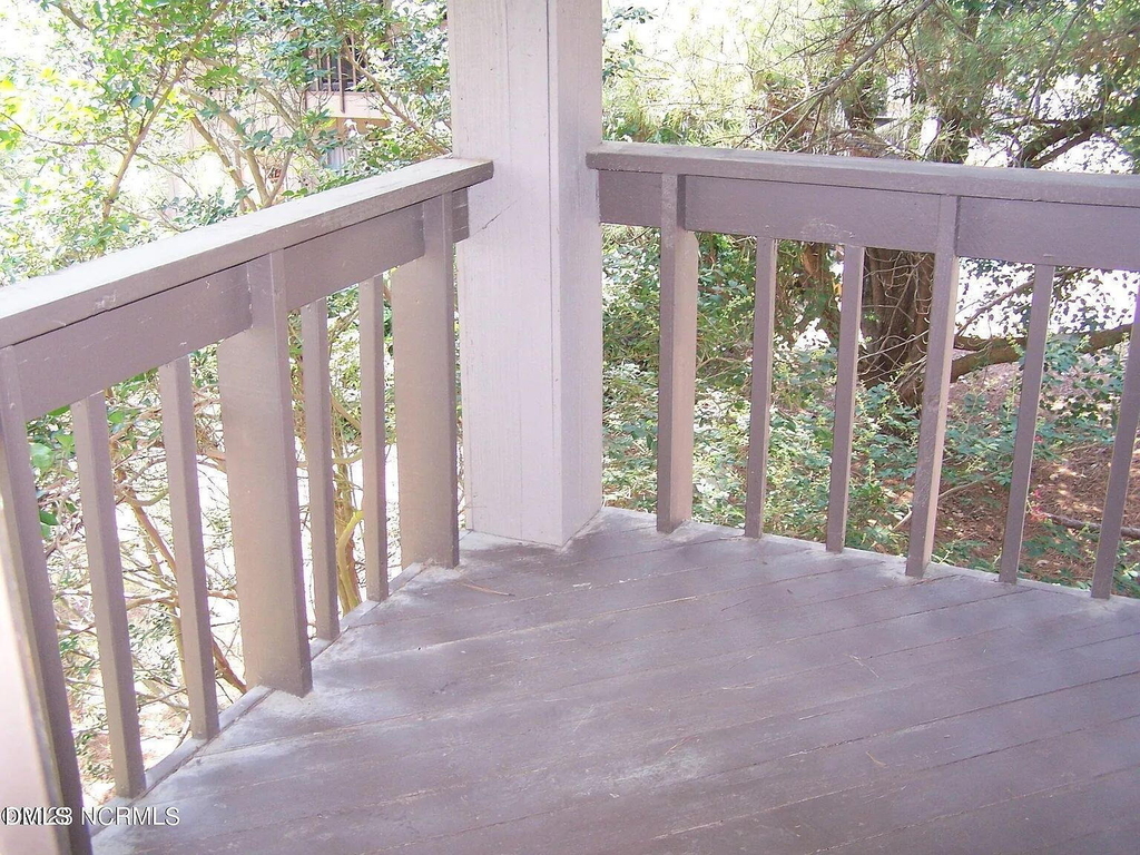 220 Foxkroft Drive - Photo 20