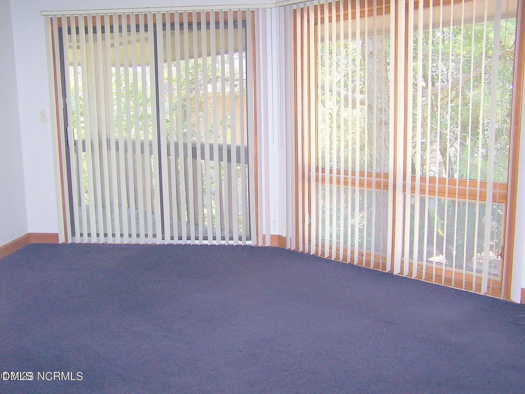 220 Foxkroft Drive - Photo 7
