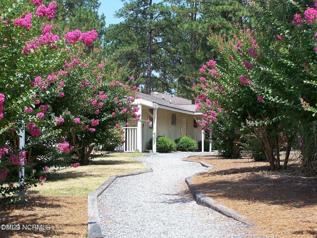220 Foxkroft Drive - Photo 22
