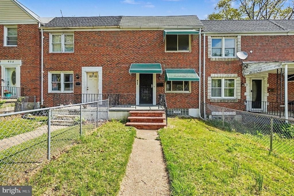 828 Saint Dunstans Road - Photo 0