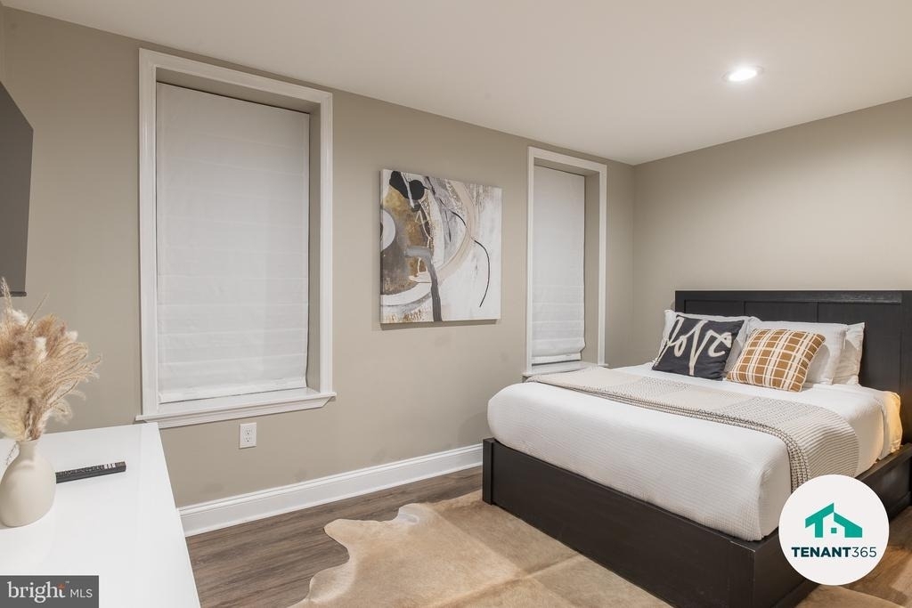3221 Noble St. Street - Photo 14