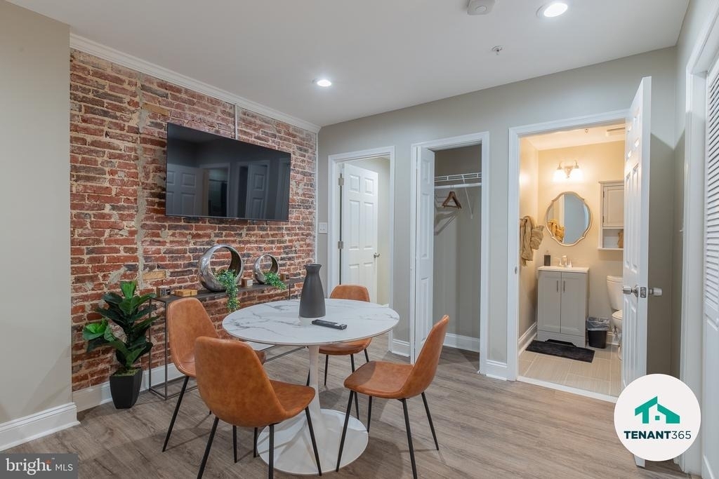 3221 Noble St. Street - Photo 4