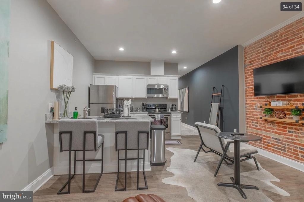 3221 Noble St. - Photo 7
