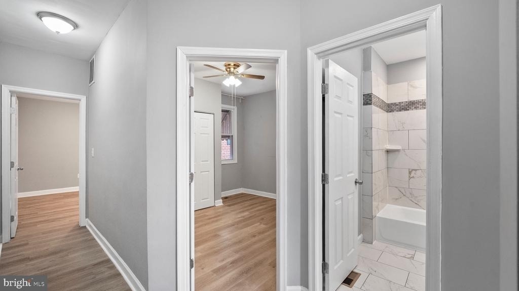 2880 Pelham Avenue - Photo 13