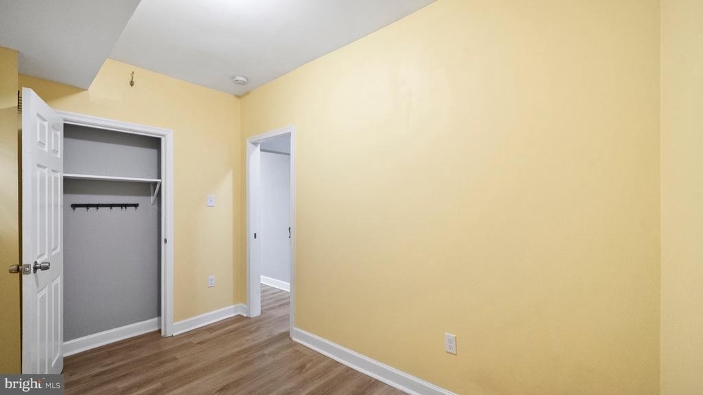 2880 Pelham Avenue - Photo 11