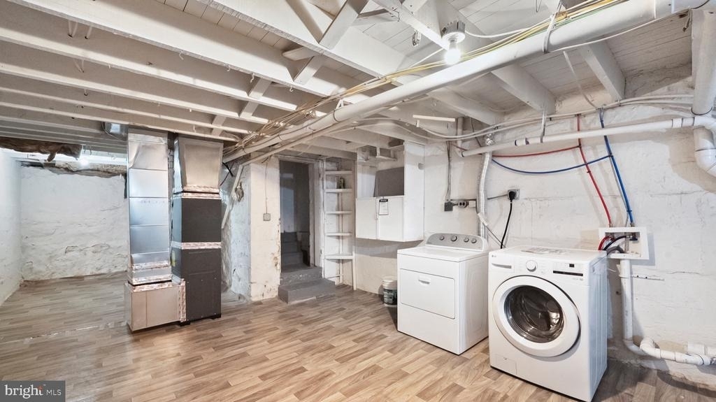 2880 Pelham Avenue - Photo 23