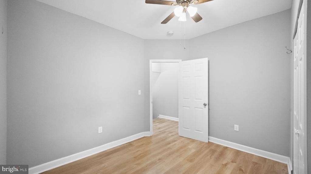 2880 Pelham Avenue - Photo 19