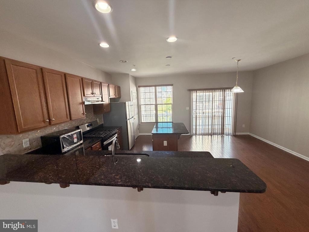 1331 Parish Avenue - Photo 18